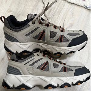 Men’s outdoor skechers extra wide w/air-cooled memory foam